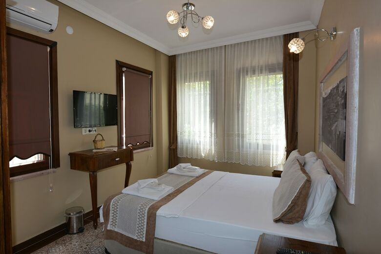 Hotel Hayriye Hanim Ege