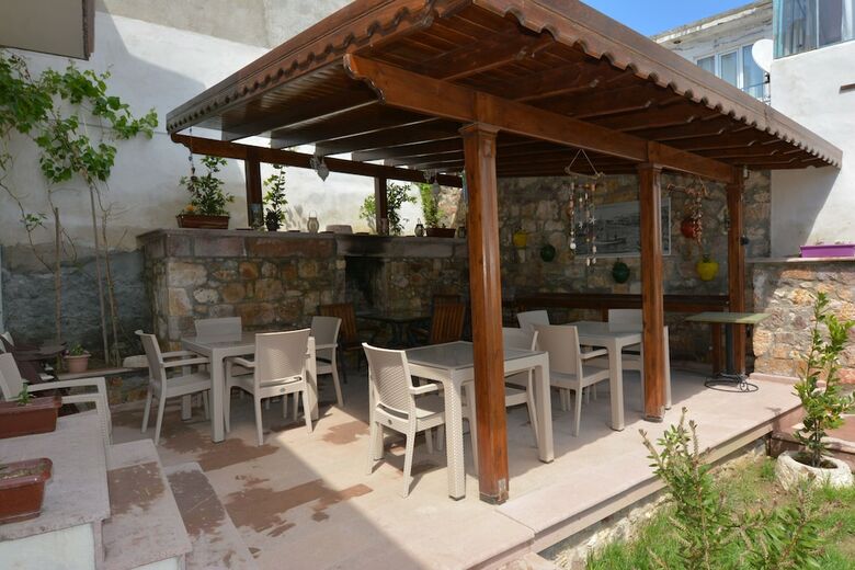 Hotel Hayriye Hanim Ege