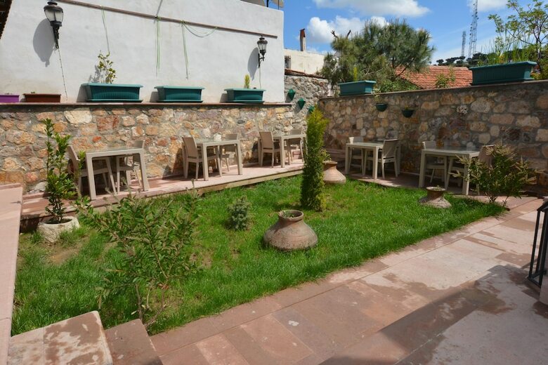 Hotel Hayriye Hanim Ege