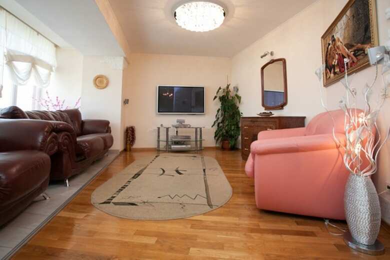 Innhome Apartments - Revolution Square