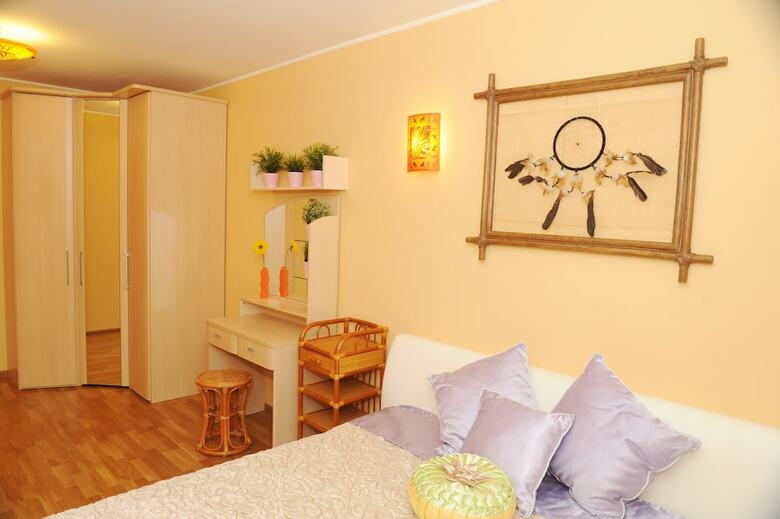 Innhome Apartments - Revolution Square