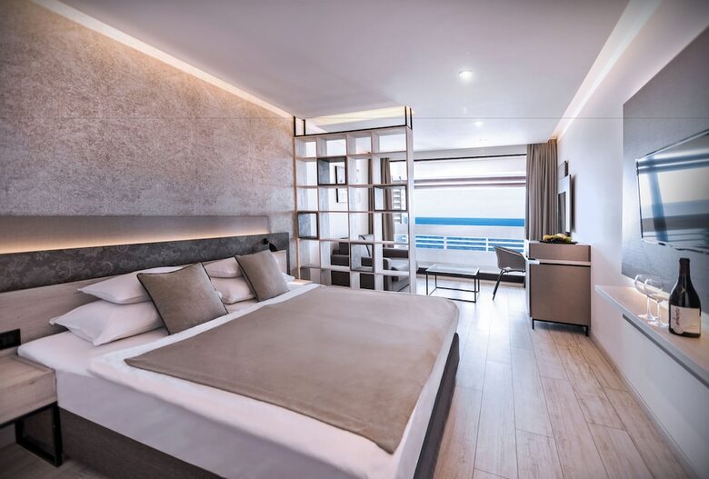 Hotel Wind Rose Resort