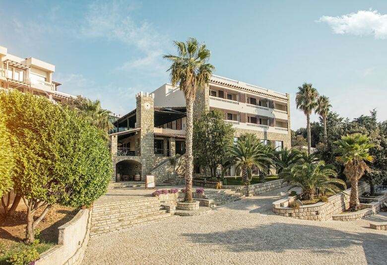 Hotel Wind Rose Resort