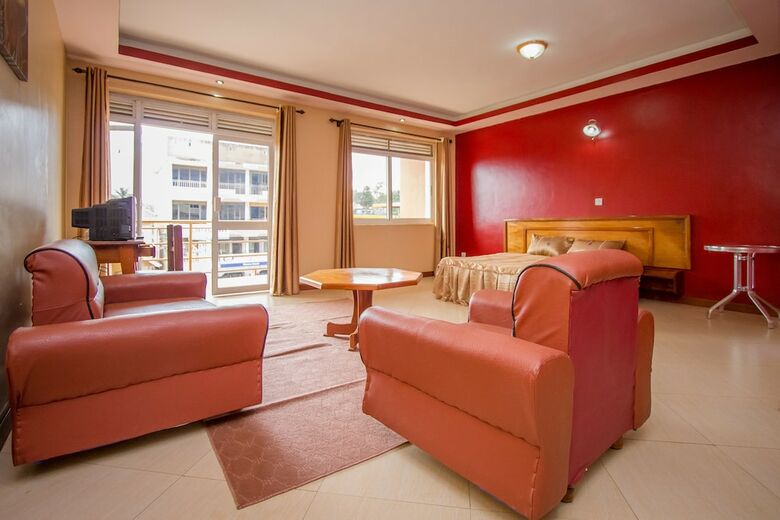 Pel'arps Hotel & Apartments