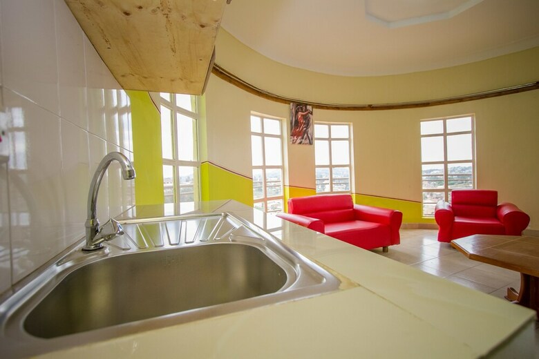Pel'arps Hotel & Apartments