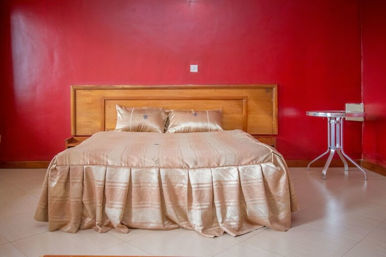 Pel'arps Hotel & Apartments