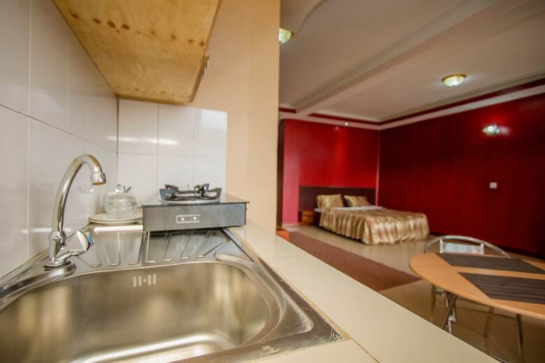 Pel'arps Hotel & Apartments