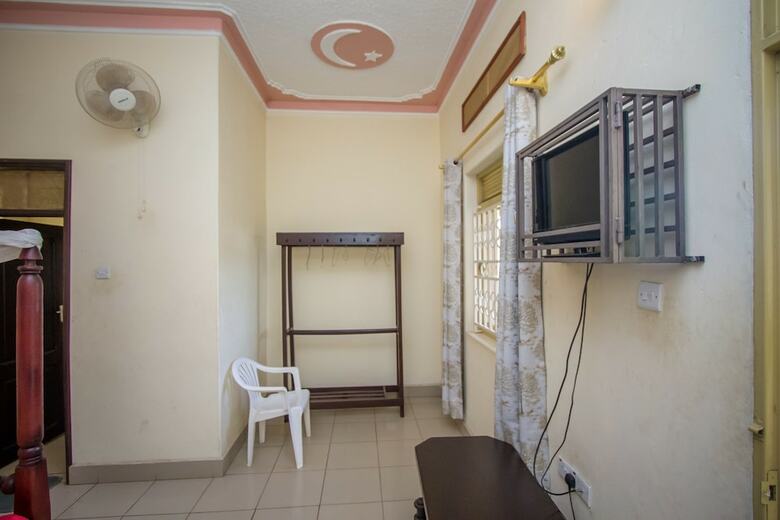 Hotel Tropical Savannah Guesthouse