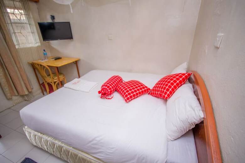 Sunshine Hotel Tengecha