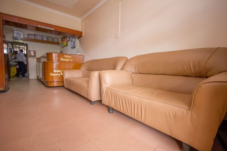 Sunshine Hotel Tengecha