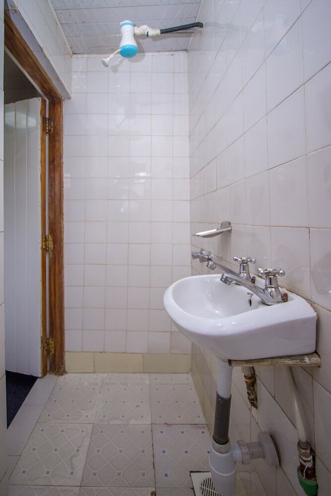 Sunshine Hotel Tengecha