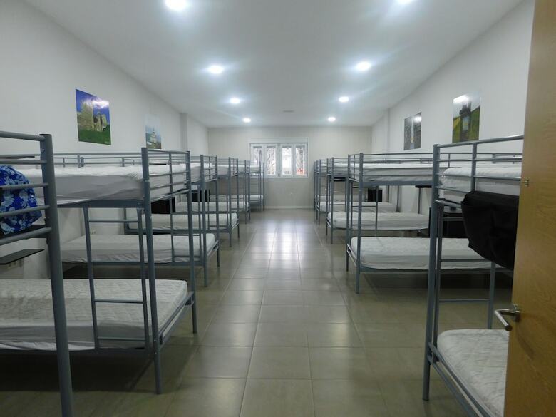 Hostal Albergue Barullo