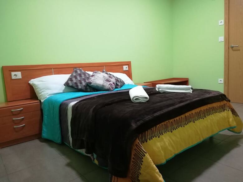 Hostal Albergue Barullo