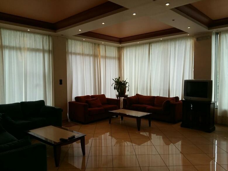 Glaros Hotel