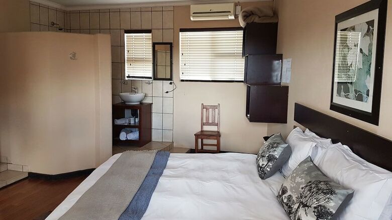 Hotel Tsessebe Guesthouse