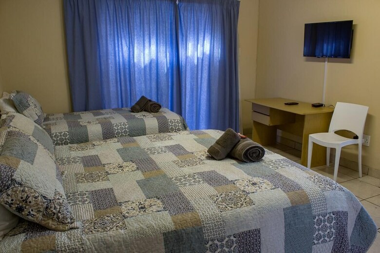 Hotel Melsetter Guest Room