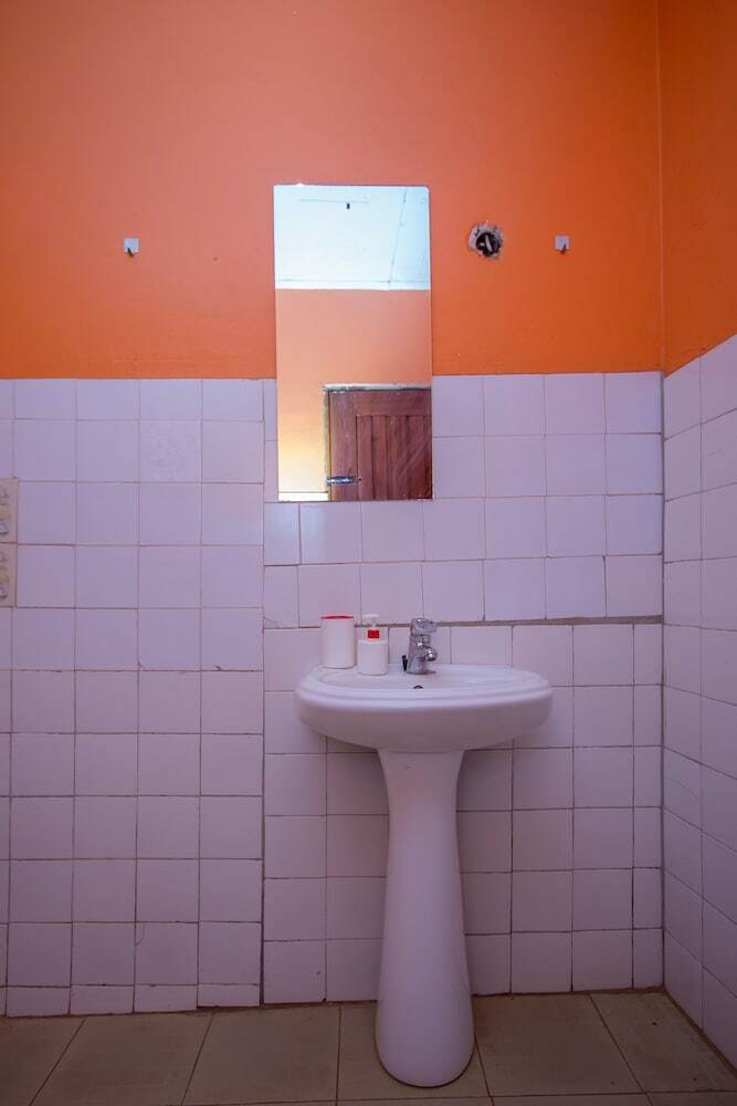 Hostal Ewaka Guesthouse And Backpackers - Hostel