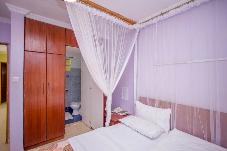 Hotel Ivys Inn Guest House