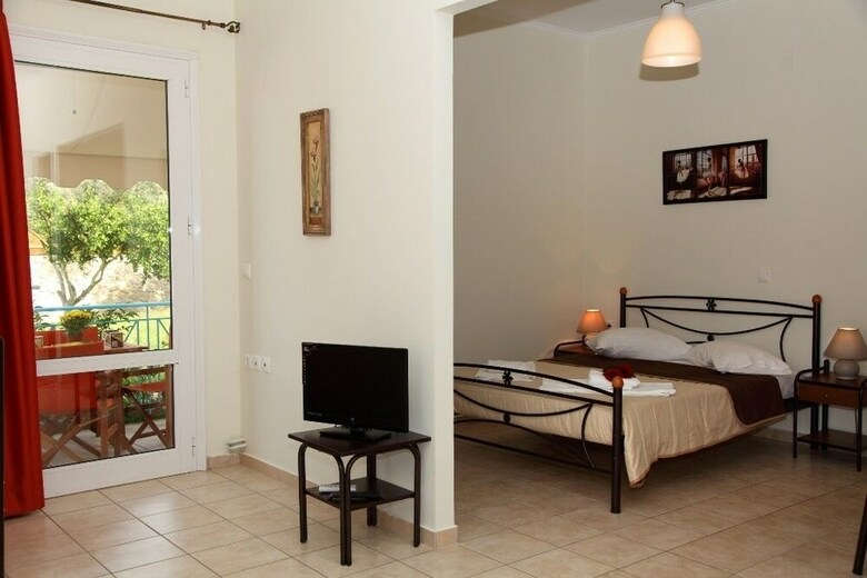 Hotel Apartments Avra