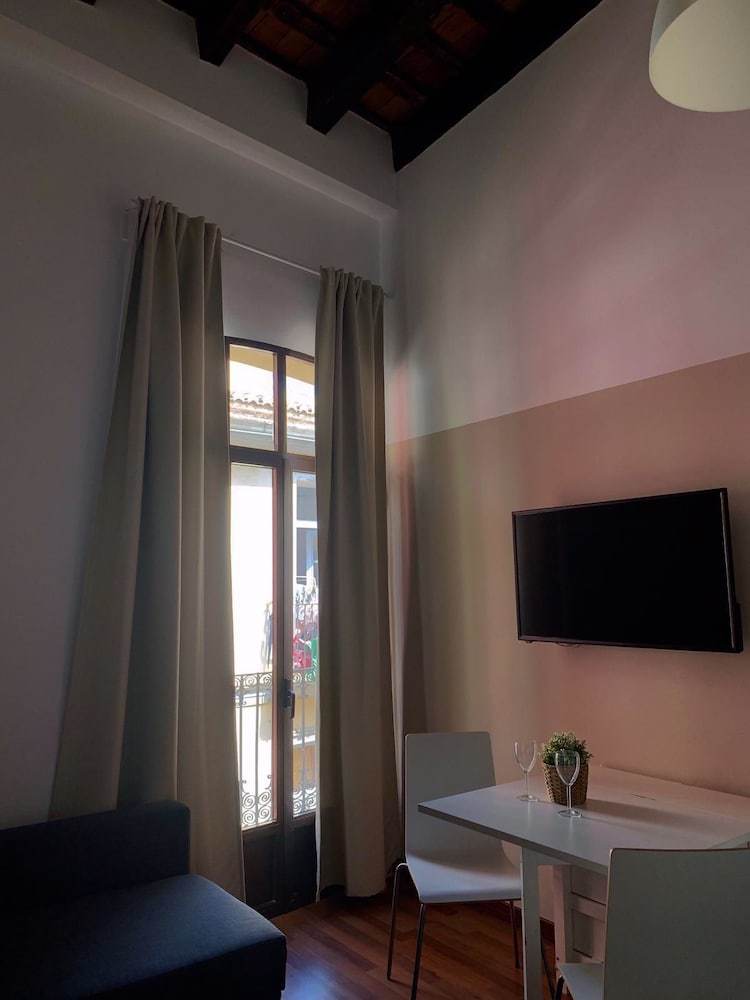 Apartamentos Up Town 25