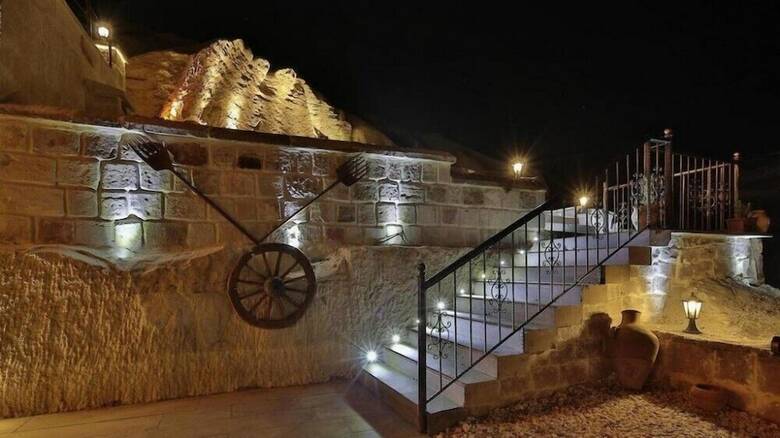 Miracle Cave Hotel - Special Class