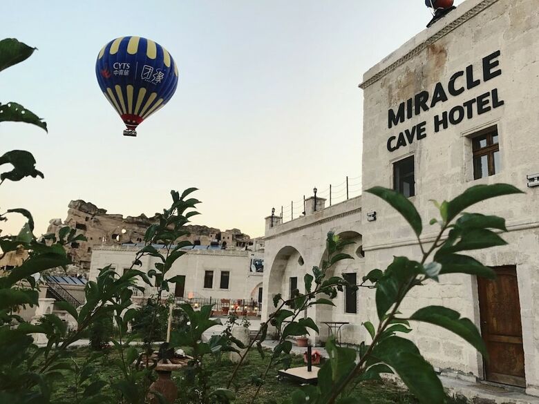 Miracle Cave Hotel - Special Class