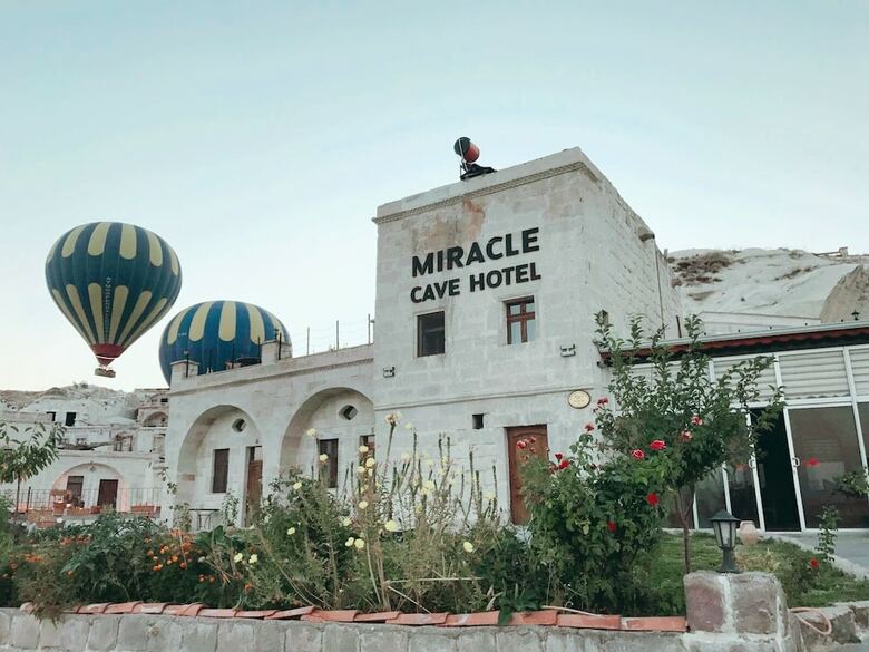 Miracle Cave Hotel - Special Class