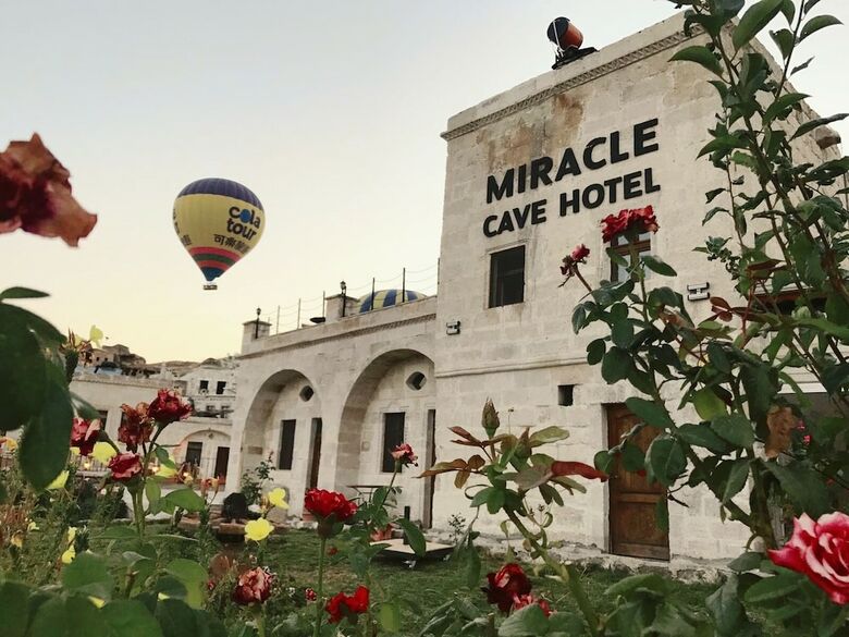 Miracle Cave Hotel - Special Class