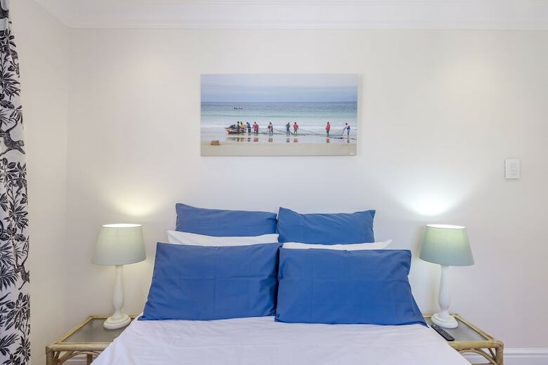 Hotel Sunny Cove Manor