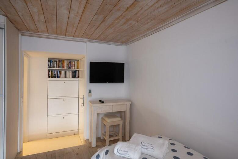 Apartamentos Blue And White Suites
