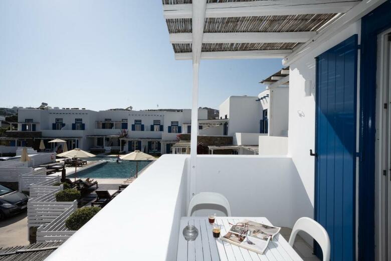 Apartamentos Blue And White Suites