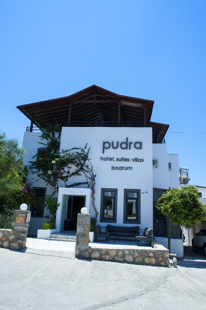 Pudra Hotel