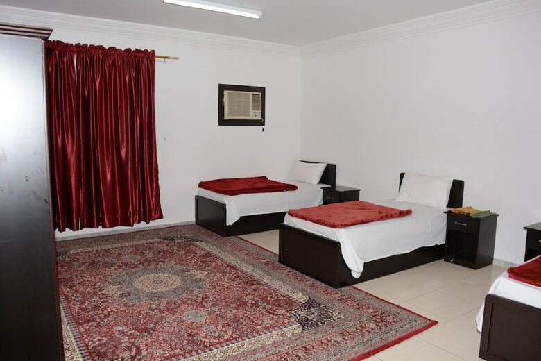 Apartamentos Al Eairy Furnished Apt Al Madinah 4