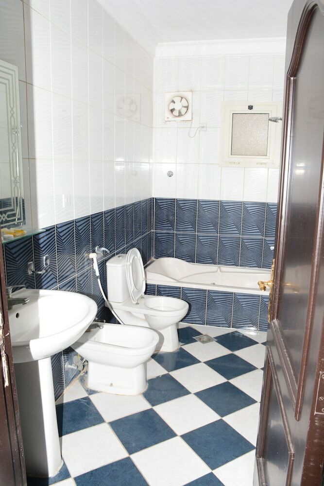 Apartamentos Al Eairy Furnished Apt Al Madinah 4