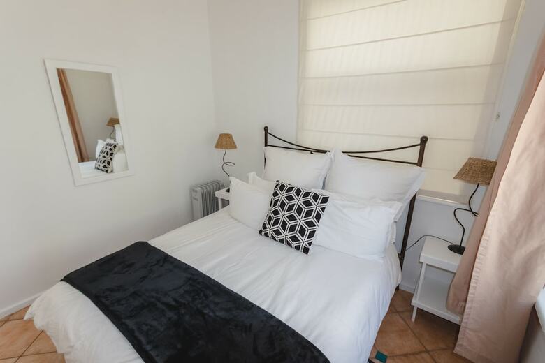 Hotel Boulders Beach Lodge And Resta
