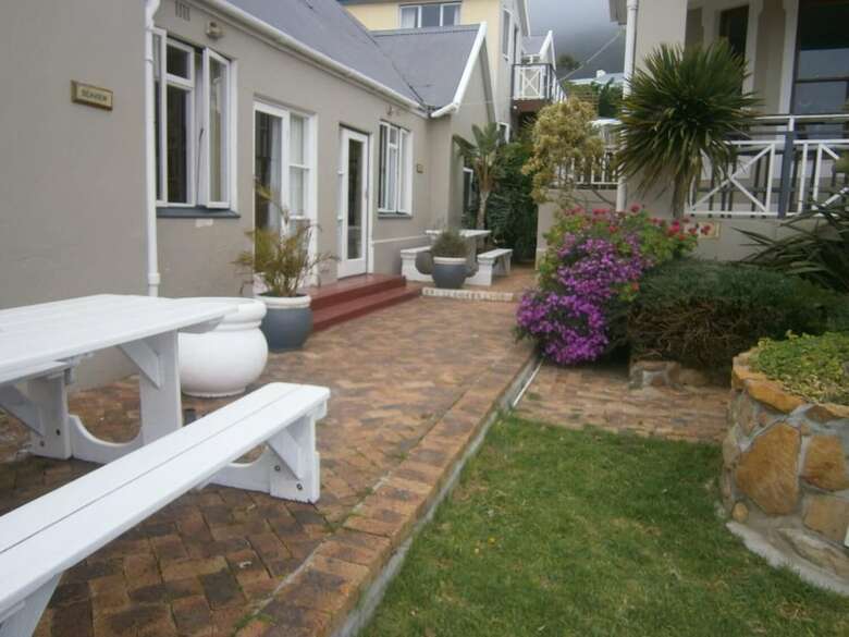 Hotel Boulders Beach Lodge And Resta