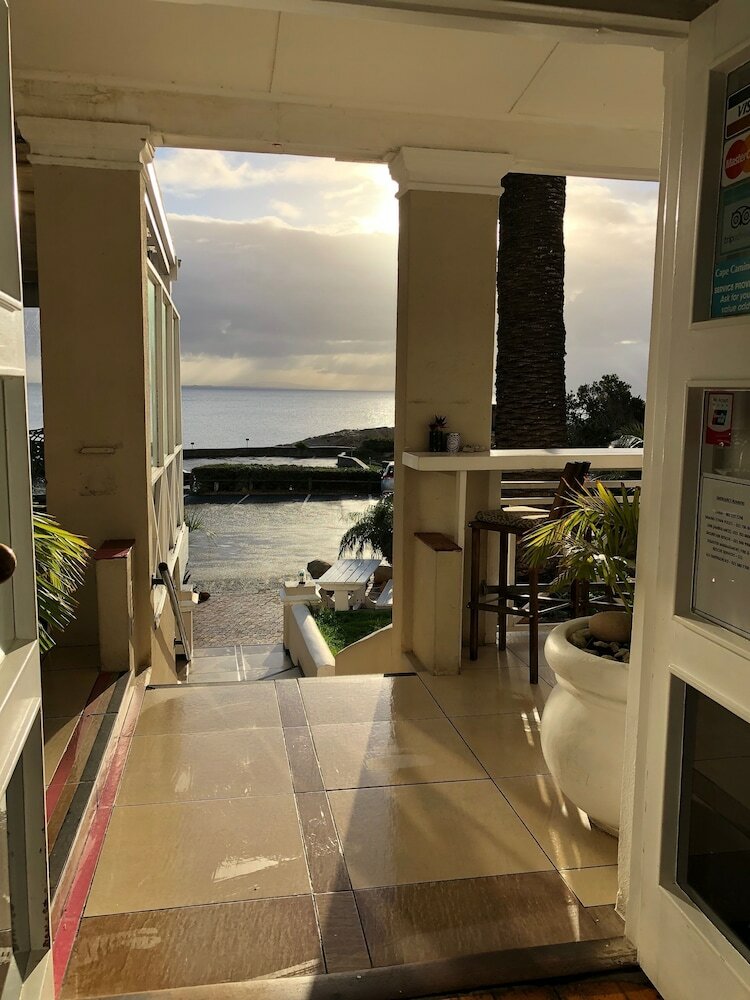 Hotel Boulders Beach Lodge And Resta