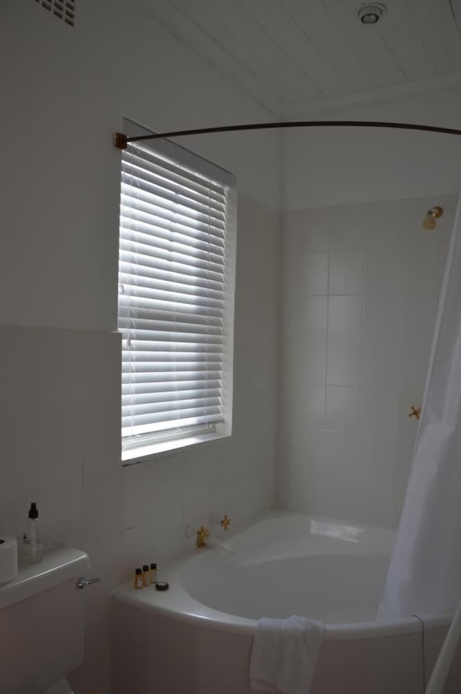 Hotel Boulders Beach Lodge And Resta