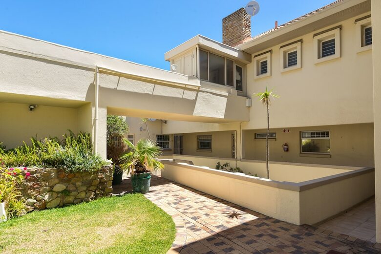 Apartamentos Caprice Court 7
