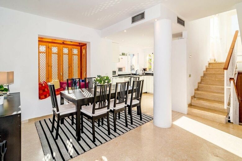 Apartment Condes de Iza-cdi - Roomservice