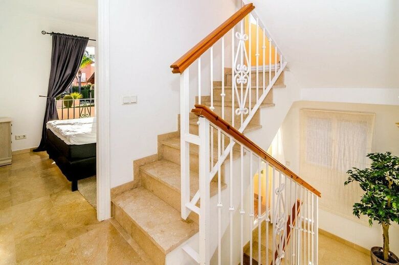 Apartment Condes de Iza-cdi - Roomservice