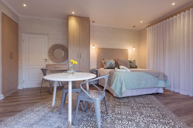 Hotel The Aviary