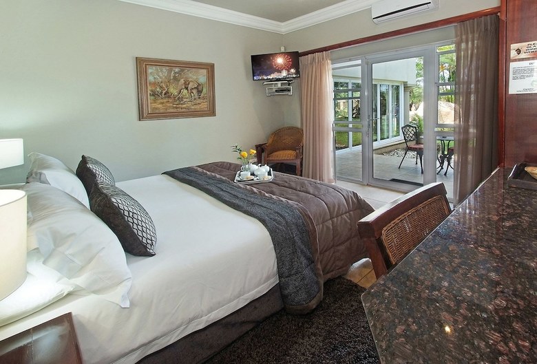 Hotel Ushaka Manor Guest House
