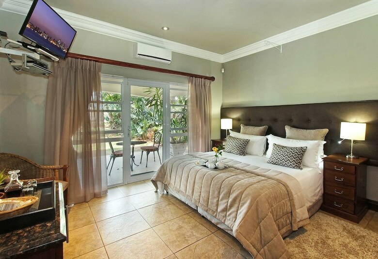 Hotel Ushaka Manor Guest House