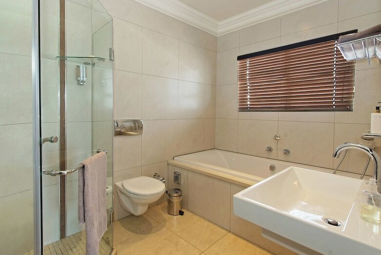 Hotel Ushaka Manor Guest House