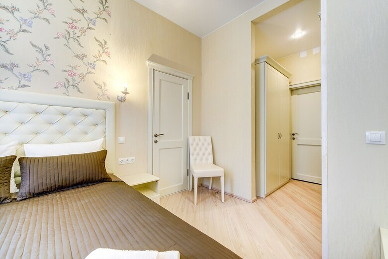 Hotel Guest Rooms At Marata 10