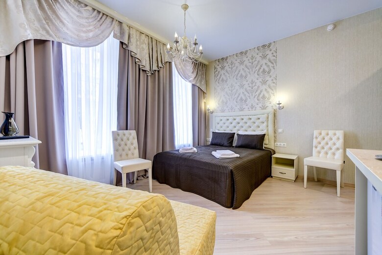 Hotel Guest Rooms At Marata 10