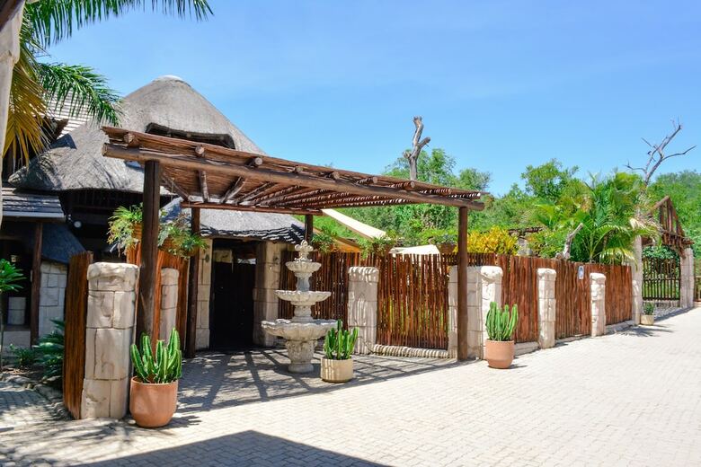 Hotel Beyond The Boma Boutique Guest