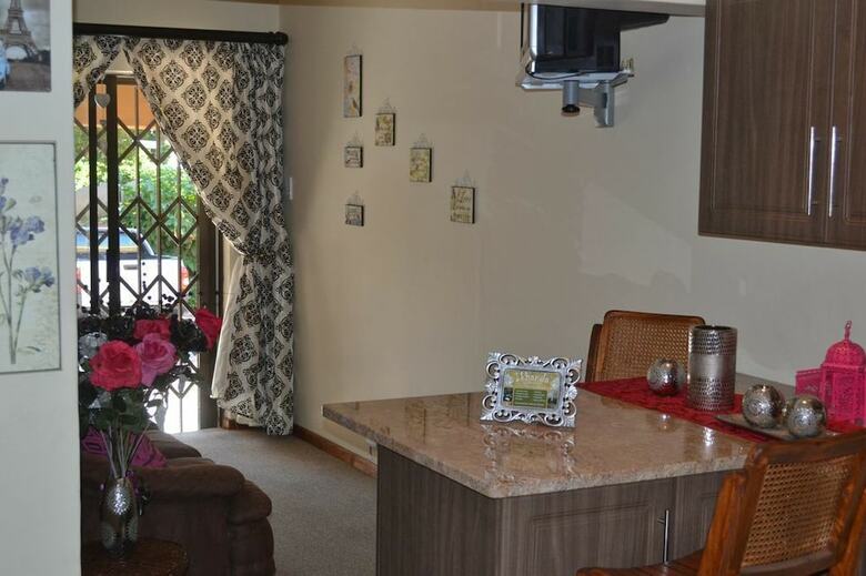 Hotel Ikhanda Guesthouse