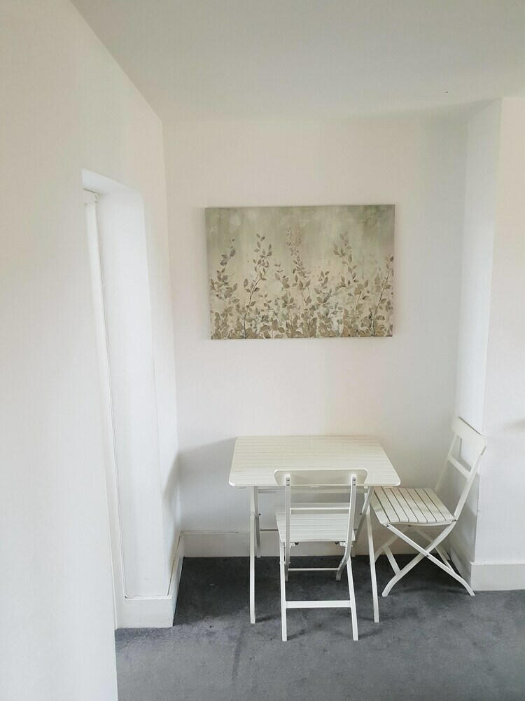 Central Windsor Apartments